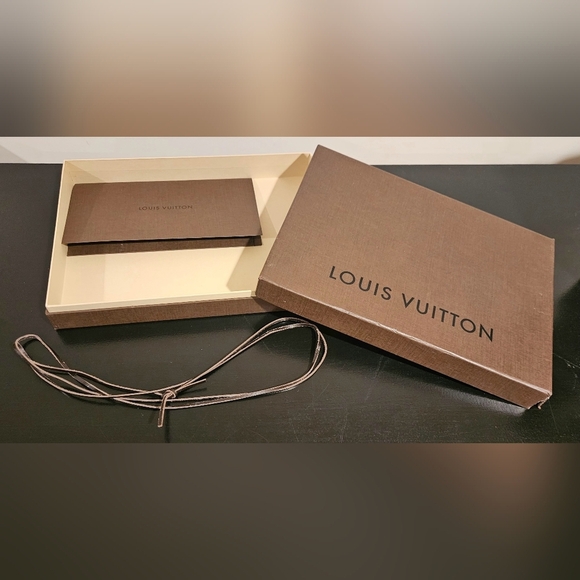LOUIS VUITTON Brown Box W Lid Leather Ribbon Card Receipt Holder Empty Gift Set - Picture 2 of 10